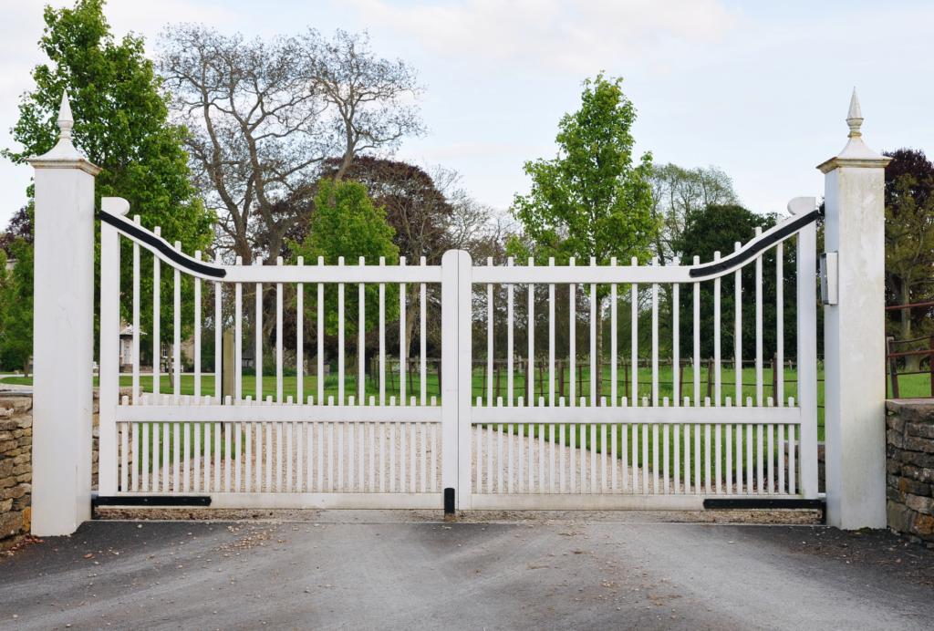 Driveway Gate Repair Cost in University Park (2026 Pricing & FAQs)